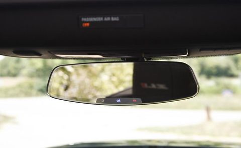 Automotive mirror, Mode of transport, Glass, Automotive design, Rear-view mirror, Reflection, Automotive side-view mirror, Tints and shades, Mirror, Fixture, 