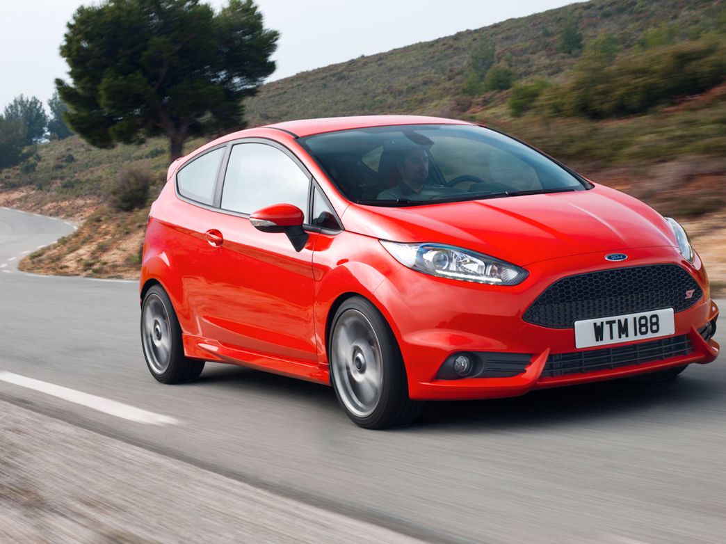 2014 Ford Fiesta 1.6L Sedan / Hatchback First Drive – Review –  Car and Driver