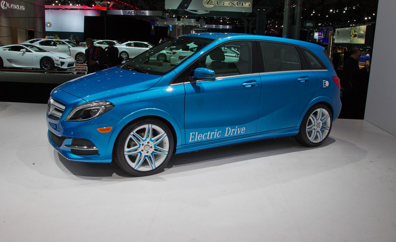 14 Mercedes Benz B Class Electric Drive Photos And Info 11 News 11 Car And Driver