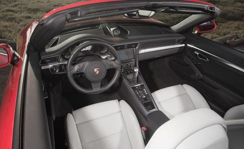 2013 porsche 911 carrera s cabriolet interior
