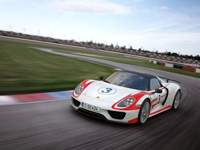 Porsche 918 Review Pricing And Specs