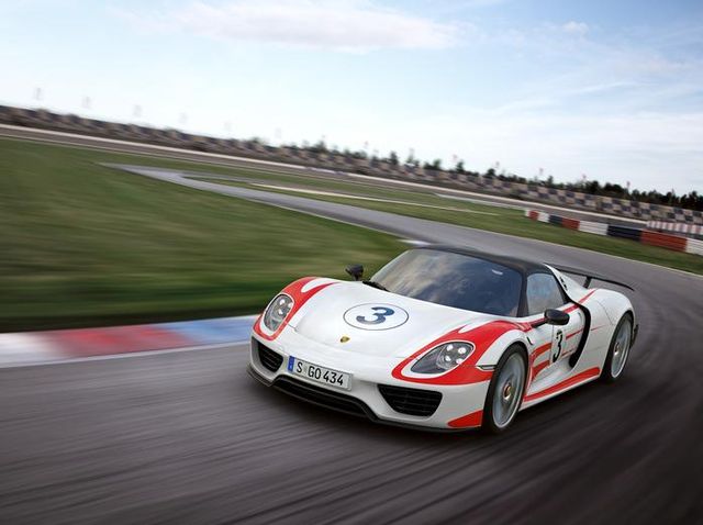 15 Porsche 918 Review Pricing And Specs