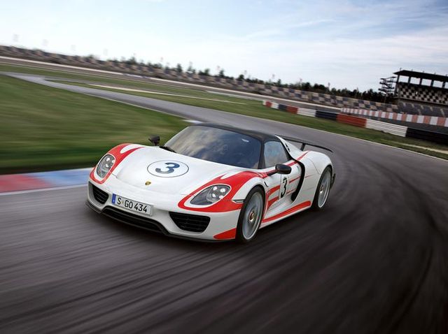 2015 Porsche 918 Review, Pricing And Specs