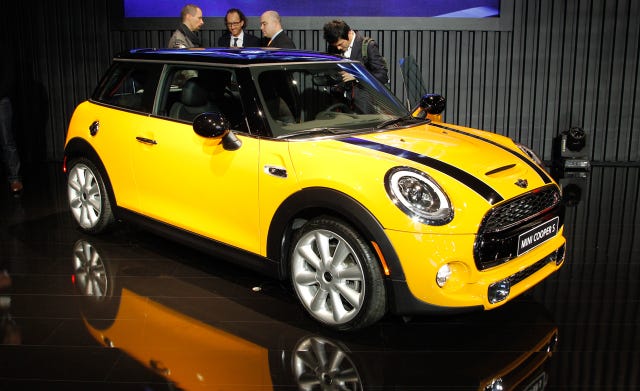 2014 Mini Cooper / Cooper S Photos and Info – News – Car and Driver