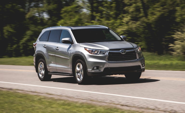 2014 Toyota Highlander Hybrid AWD – Review – Car and Driver