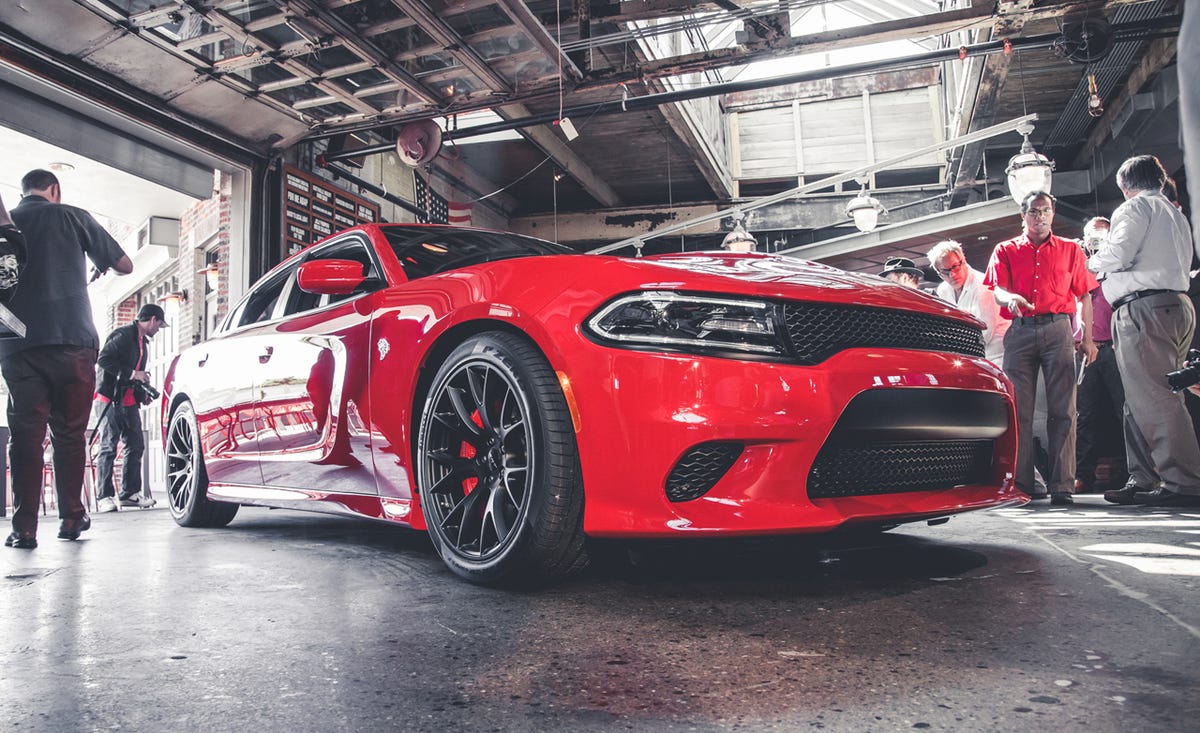 2015 Dodge Charger SRT Hellcat Official Photos and Info – News – Car ...