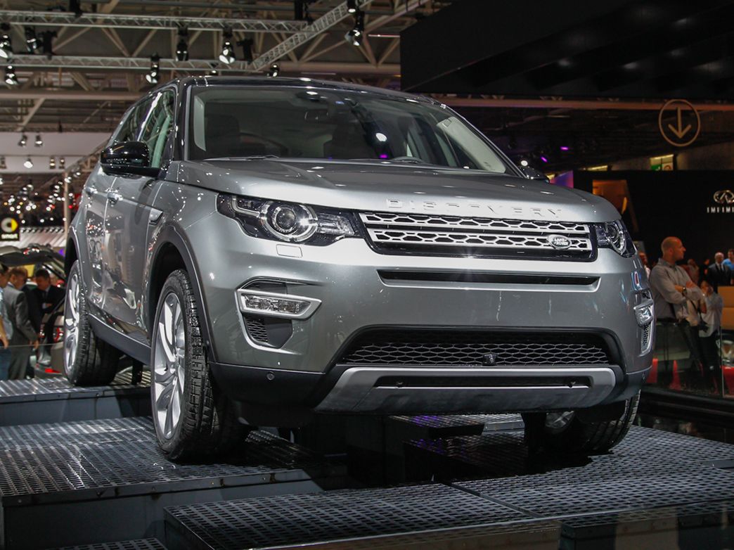 Wreedheid trechter altijd 2015 Land Rover Discovery Sport Official Photos and Info &#8211; News  &#8211; Car and Driver