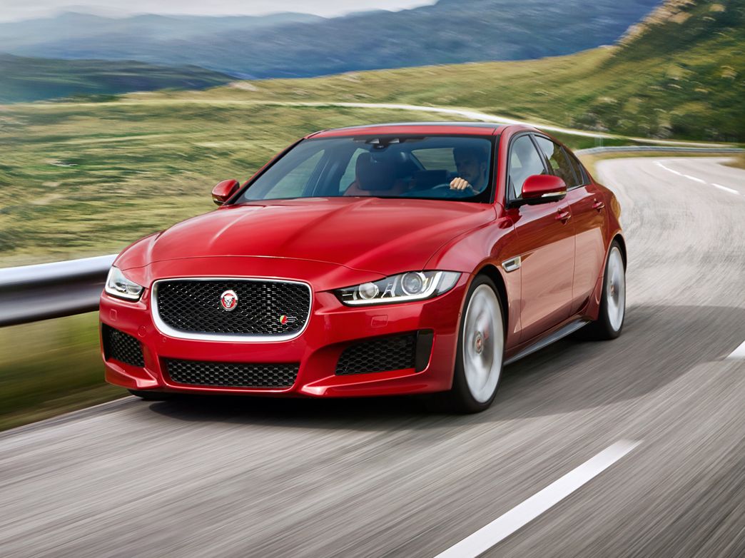 Jaguar XE Old Vs. New: Let's See What's Different