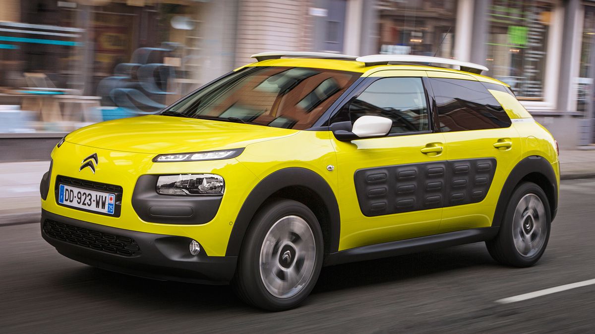 https://hips.hearstapps.com/hmg-prod/amv-prod-cad-assets/images/14q4/638369/citroen-c4-cactus-first-drive-review-car-and-driver-photo-653647-s-original.jpg?fill=16:9&resize=1200:*