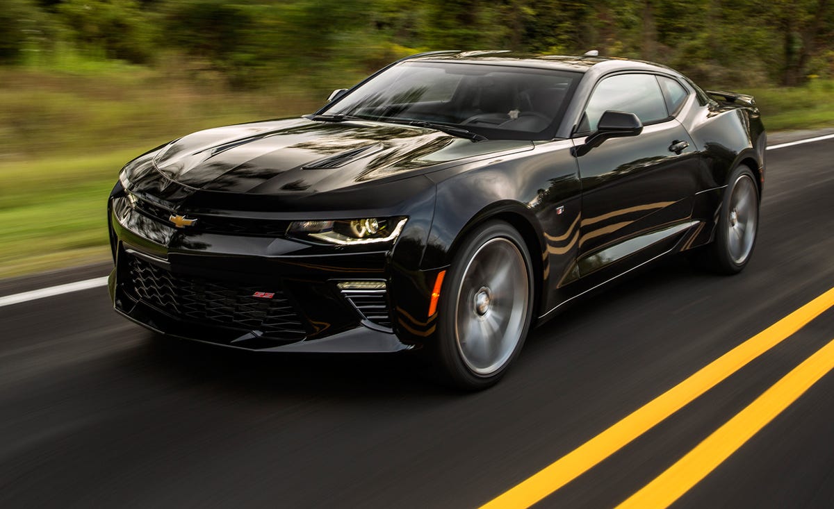 16 Chevrolet Camaro Ss Manual First Drive 11 Review 11 Car And Driver