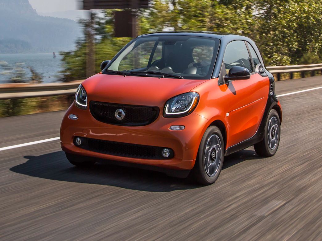 2016 Smart Fortwo Manual First Drive – Review – Car and Driver