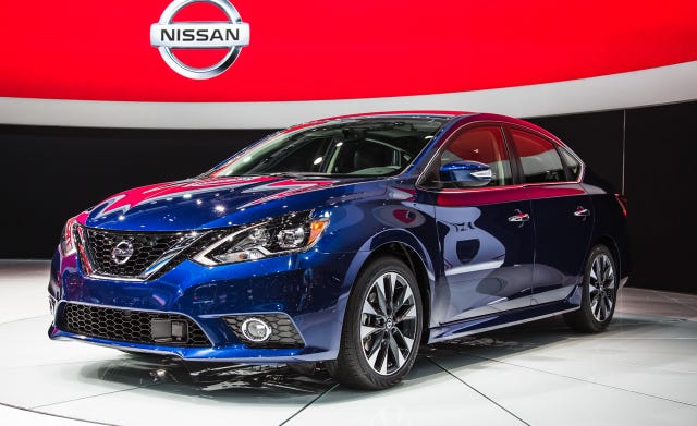 16 Nissan Sentra Photos And Info 11 News 11 Car And Driver