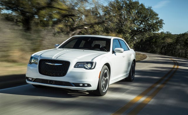 2016 Chrysler 300 V-6/V-8 – Review – Car and Driver