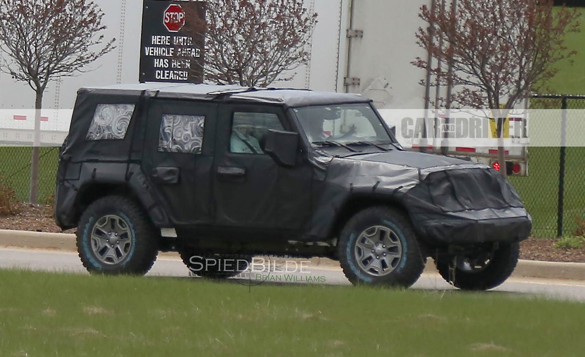 2018 Jeep Wrangler Spy Photos – News – Car and Driver