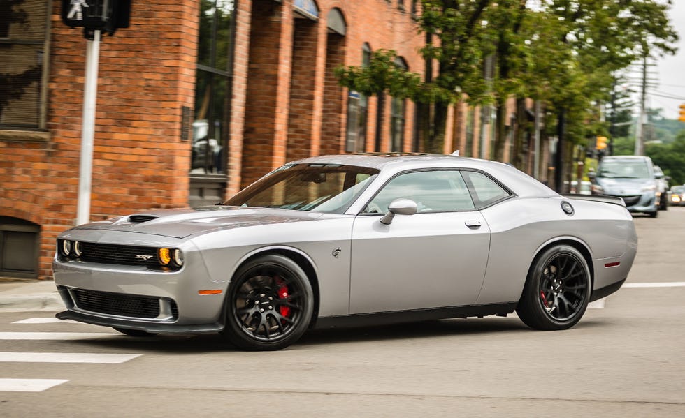 2016 Dodge Challenger SRT Hellcat Automatic Test – Review – Car and Driver