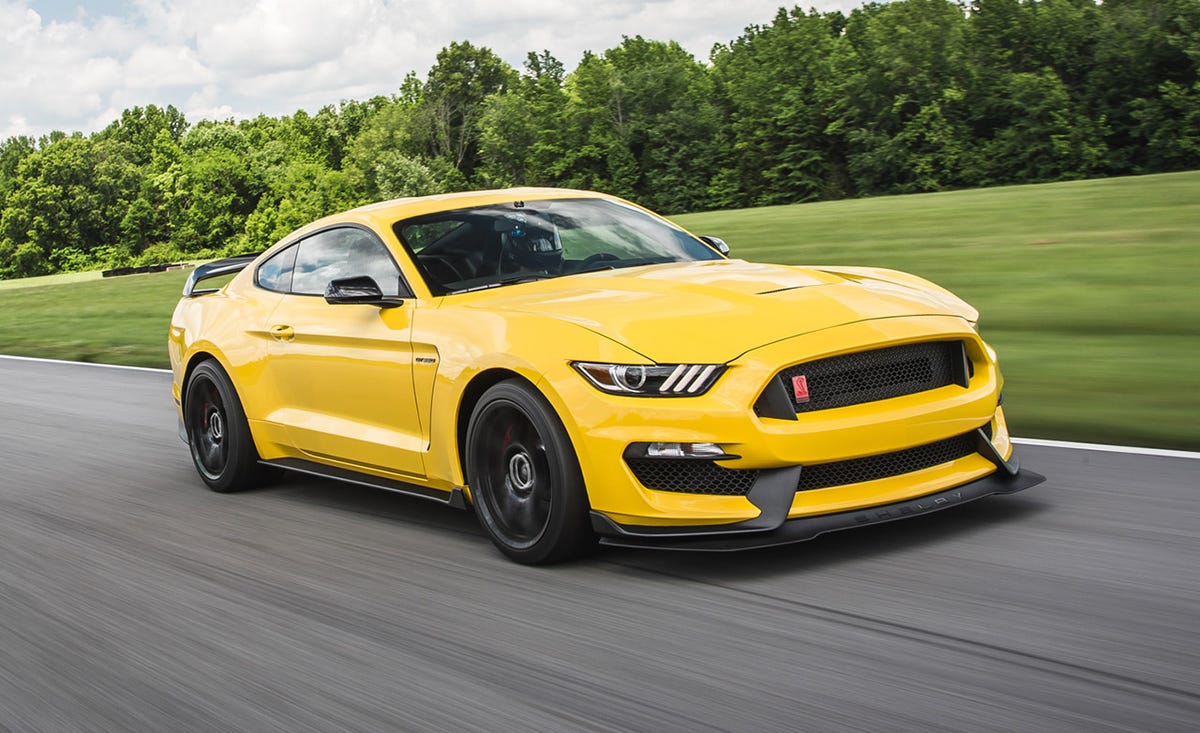 Ford Mustang Shelby Gt350r At Lightning Lap 16 11 Feature 11 Car And Driver