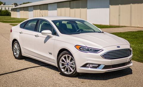 2017-ford-fusion-energi-tested-review-ca