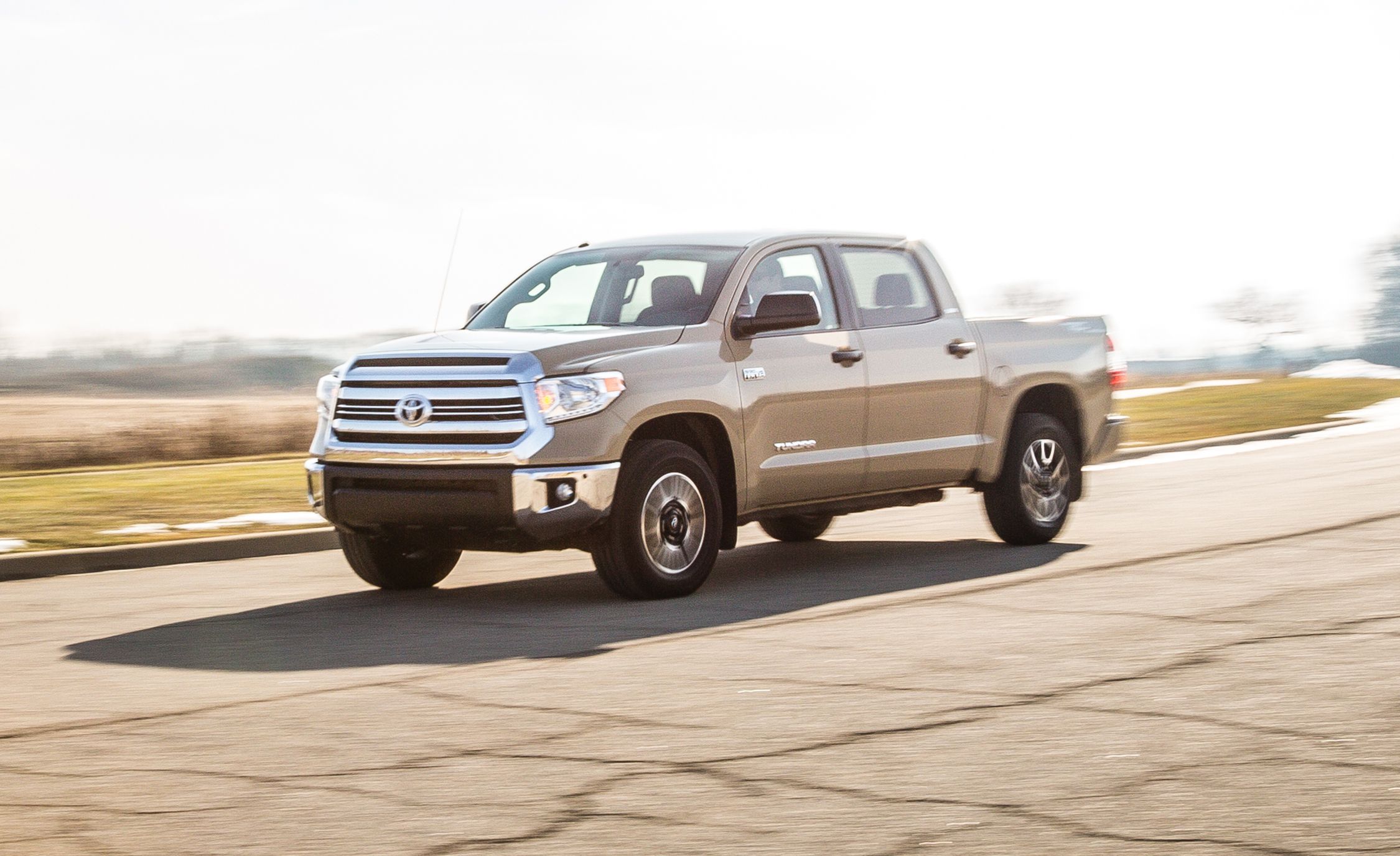 2017 Toyota Tundra 5.7L V-8 CrewMax 4x4 Tested