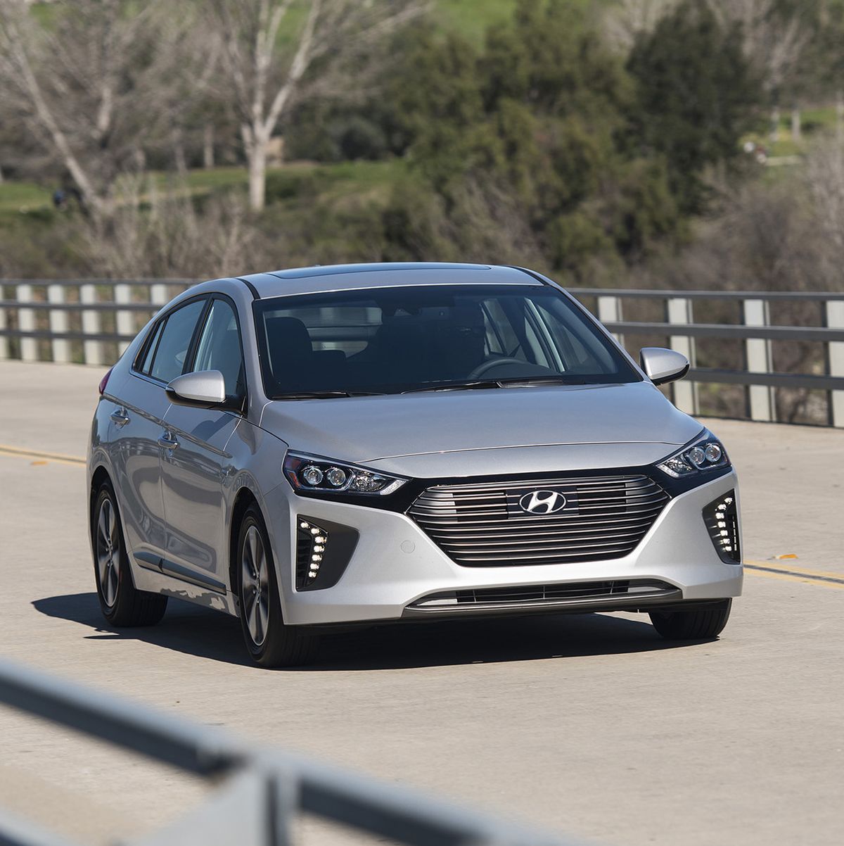 First Drive: Hyundai Ioniq Plug-In Hybrid
