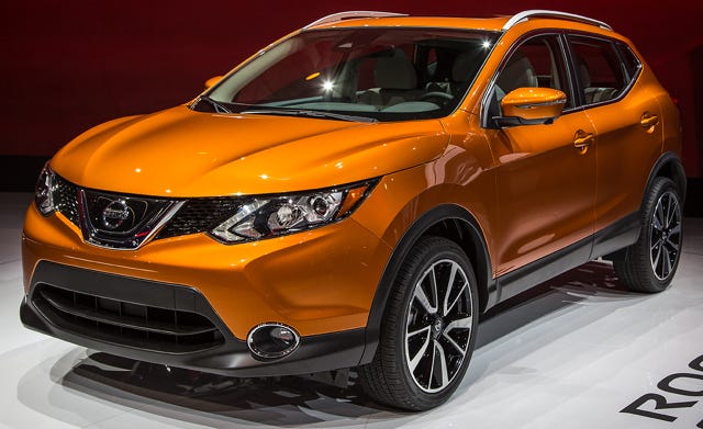 Nissan Rogue оранжевый