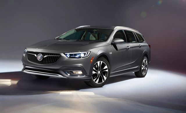 2018 Buick Regal TourX Driver | | Feature and Dissected Car