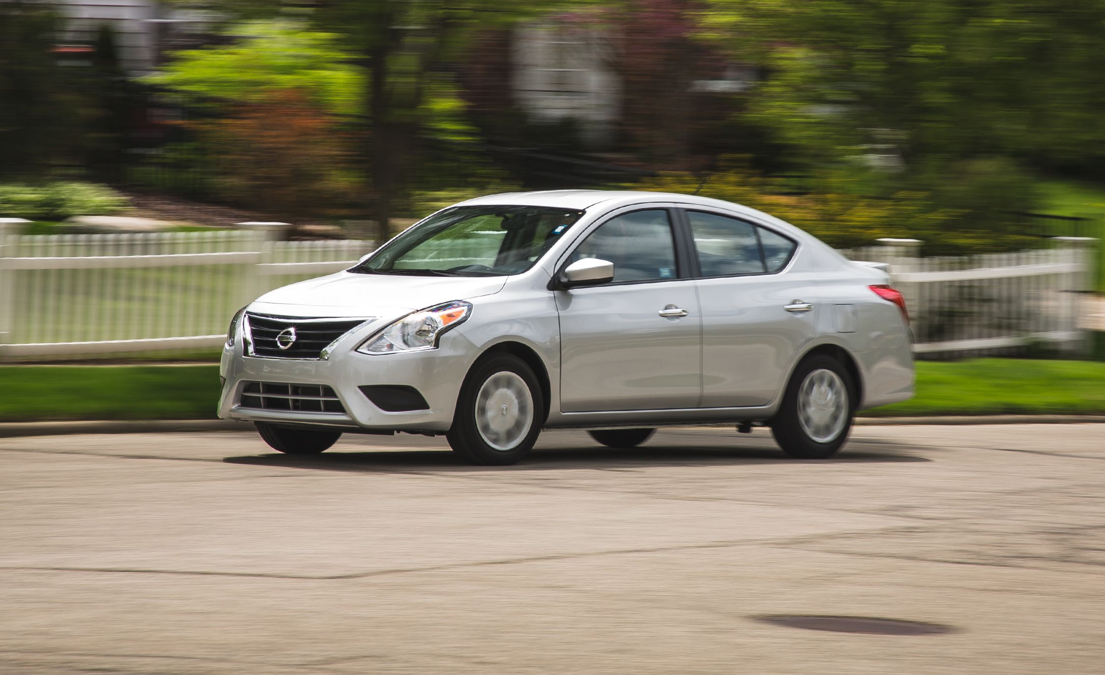 17 Nissan Versa Sedan Automatic Test Review Car And Driver