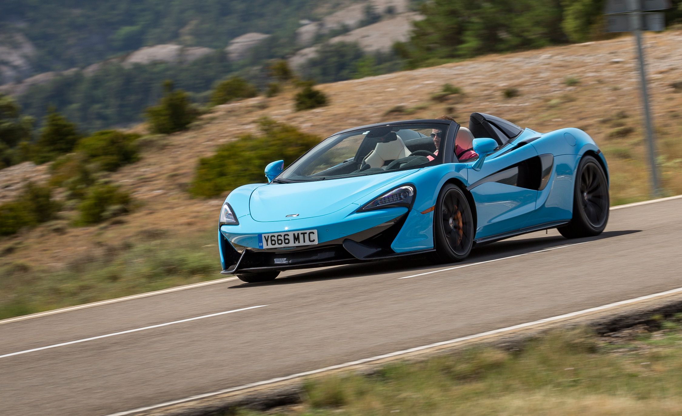 18 Mclaren 570s Spider First Drive Review Car And Driver