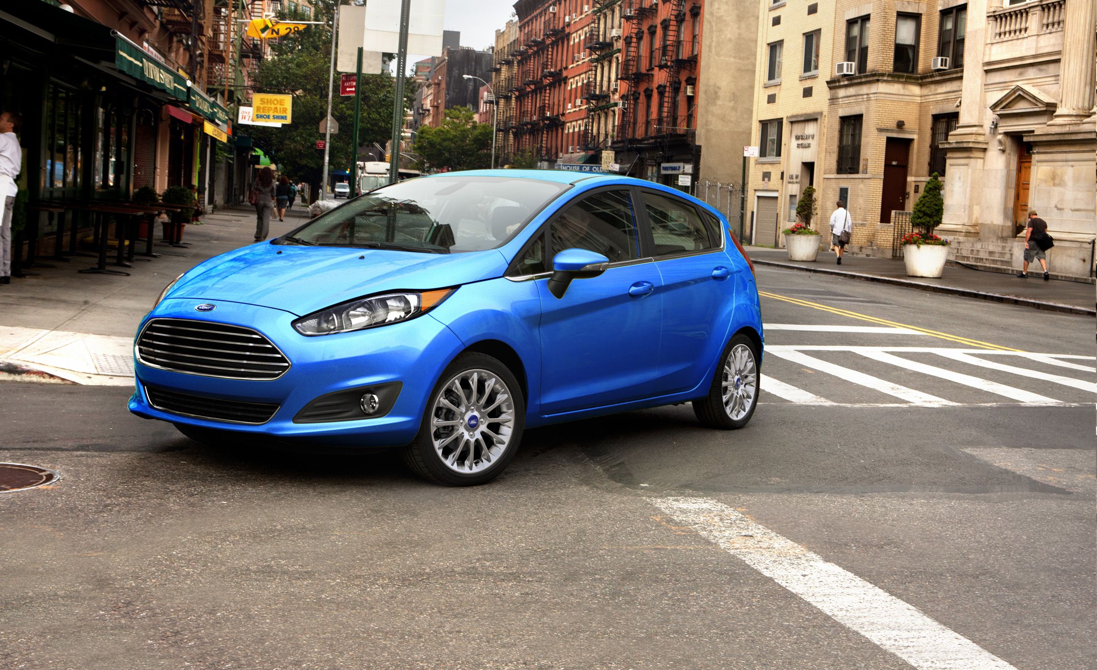 2017 Ford Fiesta Hatchback Automatic Test, Review