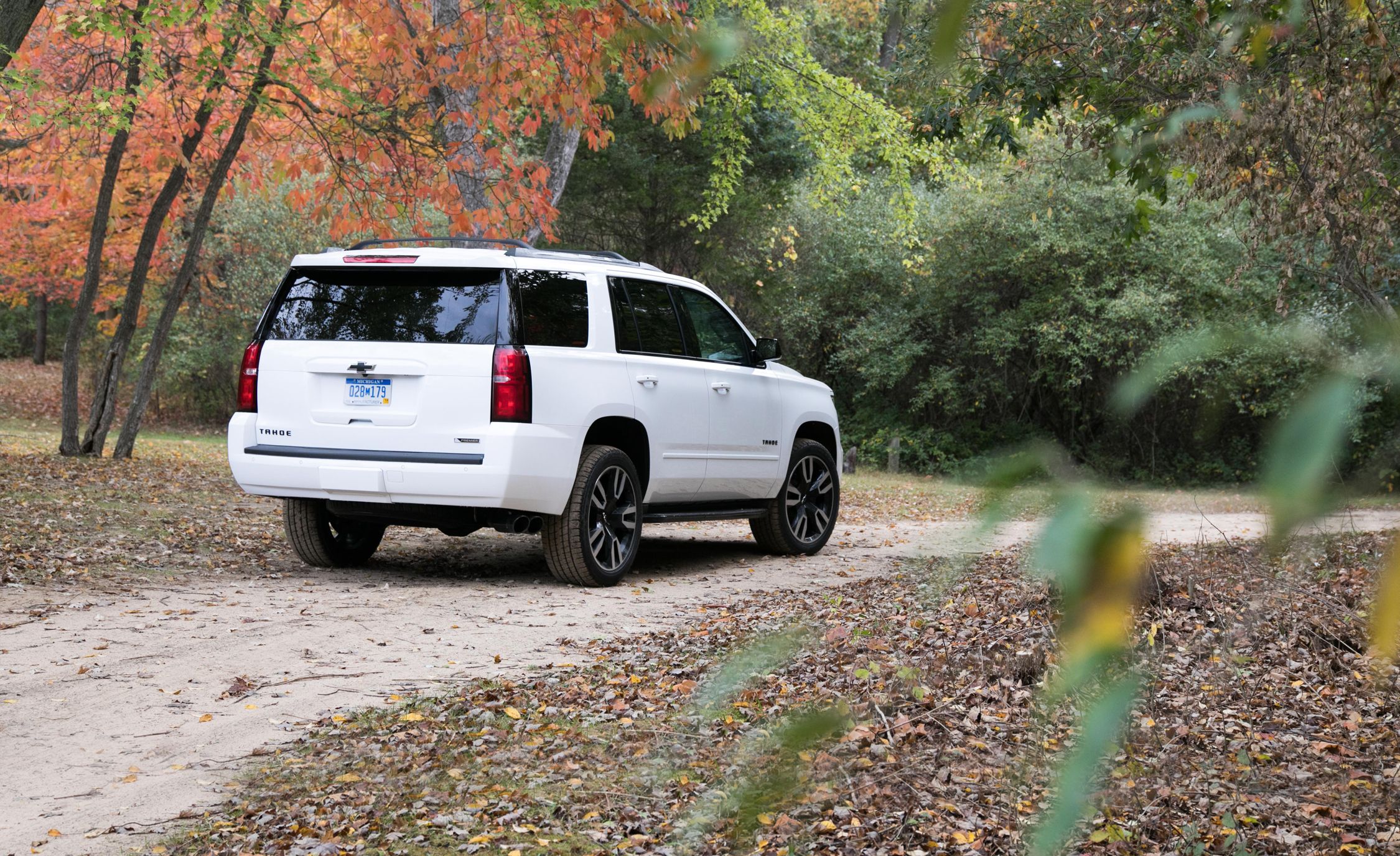 2018 Chevrolet Tahoe Rst 6 2l 4wd Test Review Car And Driver