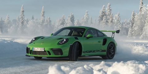 2019 Porsche 911 Gt3 Rs Debuts Looks Bad Ass Because It Is