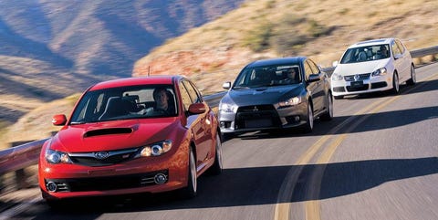 Mitsubishi Lancer Evolution GSR 2008, Subaru Impreza WRX STI 2008 et Volkswagen R32 2008