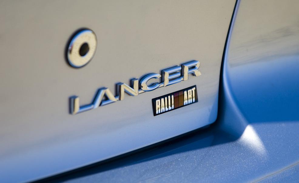 Mitsubishi Lancer Emblem