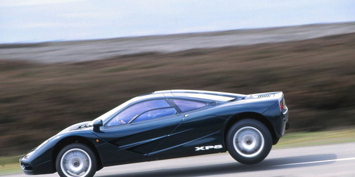 https://hips.hearstapps.com/hmg-prod/amv-prod-cad-assets/images/media/267321/mclaren-f1-supercar-road-test-review-car-and-driver-photo-354886-s-original.jpg?crop=0.952xw:0.780xh;0.00962xw,0.155xh&resize=1200:*