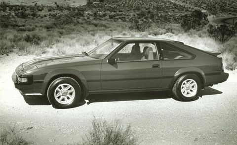 1985 toyota supra black and white