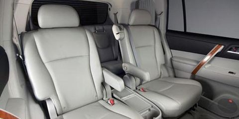 Motor vehicle, Mode of transport, Transport, Car seat, Car seat cover, Head restraint, Vehicle door, Seat belt, Automotive window part, Leather, 