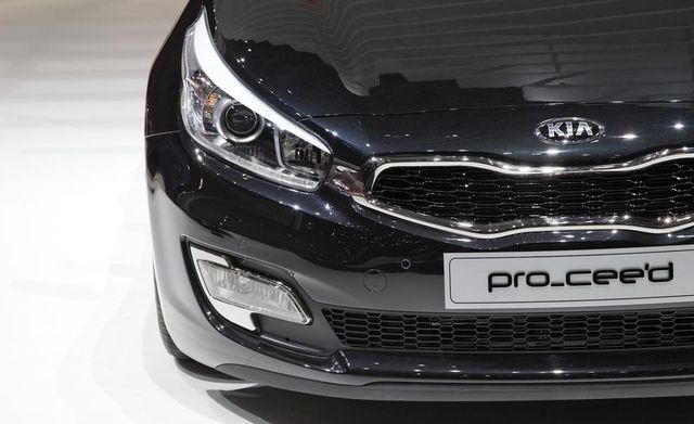 Turbocharged Kia Pro_Cee'd and Cee'd GT Debut for Europe – News – Car and  Driver