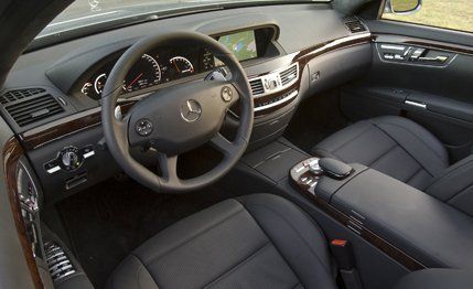 Motor vehicle, Steering part, Brown, Steering wheel, Automotive mirror, Vehicle door, Center console, Car seat, White, Car, 