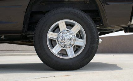 Tire, Wheel, Automotive tire, Mode of transport, Automotive wheel system, Automotive exterior, Alloy wheel, Transport, Rim, Synthetic rubber, 