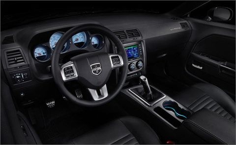 Motor vehicle, Steering part, Steering wheel, Vehicle audio, Transport, Center console, Photograph, White, Technology, Personal luxury car, 