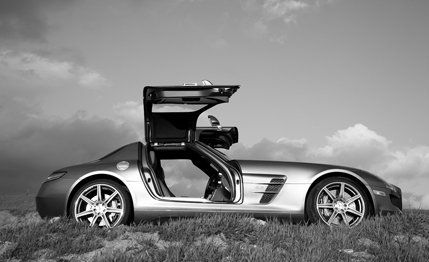Mercedes miniatures win eight categories in readers' poll: Mercedes-Benz  SLS AMG 1:12 voted Super Model Vehicle Of The Year 2011