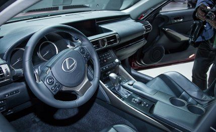 Steering part, Mode of transport, Automotive design, Steering wheel, Automotive mirror, Car, Technology, Center console, Personal luxury car, Vehicle door, 