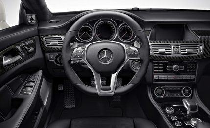 Motor vehicle, Steering part, Mode of transport, Automotive design, Steering wheel, Transport, Product, White, Automotive mirror, Center console, 