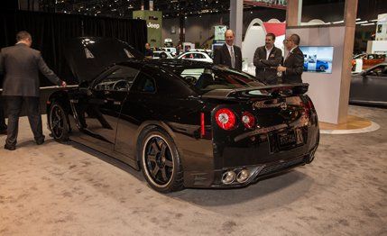 2014 nissan gtr black