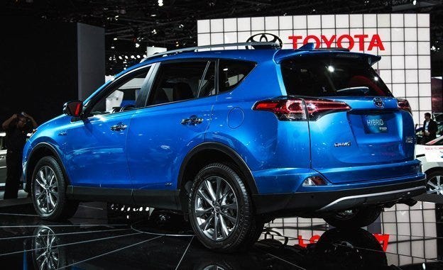 2016 Toyota Rav4 Photos And Info – News – Car And Driver