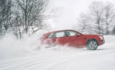 Land vehicle, Vehicle, Snow, Car, Winter, Ice racing, Winter storm, Freezing, Mid-size car, Automotive design, 