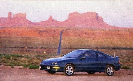 Neumático, Rueda, Vehículo, Luz de estacionamiento del automóvil, Coche, Paisaje, Puerta del vehículo, Retrovisor del automóvil, Pendiente, Capucha,