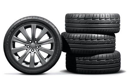 Tire, Wheel, Automotive tire, Product, Automotive wheel system, Rim, Synthetic rubber, Automotive exterior, Tread, Alloy wheel, 