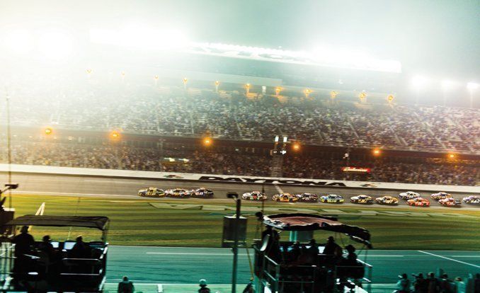 Sport venue, Atmosphere, Stadium, Competition event, Crowd, Sports, Race track, Fan, Racing, Arena, 