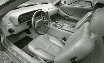 deloreanです。 DeLorean vs. Corvette, Datsun 280-ZX, Ferrari 308GTS