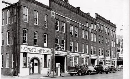 Window, Classic car, Fender, Street, Town, Facade, Mixed-use, Antique car, Classic, Commercial building, 